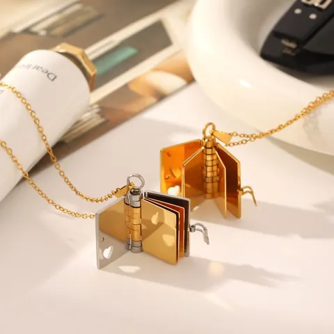 Collana Pendente Libro Apertura Acciaio Inossidabile Placcato Oro 18K Cuore Inciso Gioielli Vintage Romantici Regalo Coppie