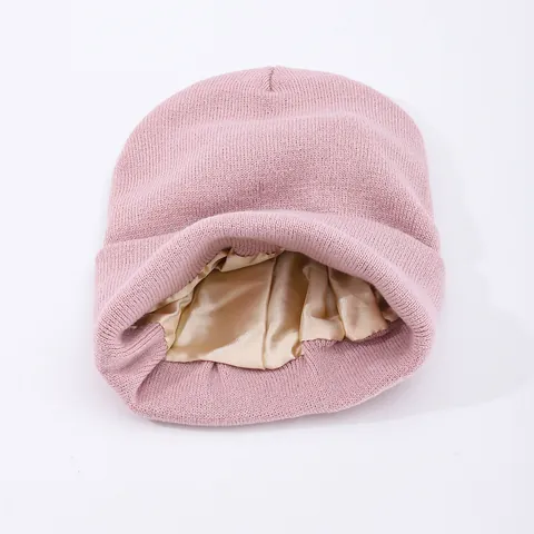 Πλεκτό Σκουφάκι Beanie με Σατέν Επένδυση για Γυναίκες Άνδρες Χειμερινό Ζεστό Μονόχρωμο Slouchy Skull Cap Περιποίηση Μαλλιών Αντιανεμικό Κάλυμμα Κεφαλής