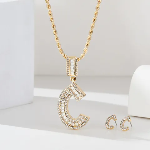 Set di Collana con Pendente a Lettera e Orecchini a Bottone Hip Hop Placcato Oro Lega Zirconia Gioielli Personalizzati per Donna