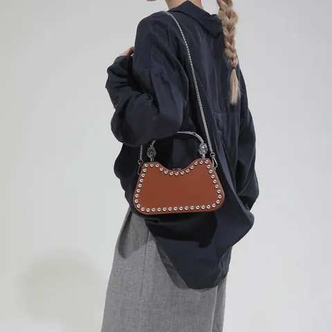 Women Fashion PU Leather Rivet Shoulder Bag With Silver Metal Handle And Chain Strap Retro Punk Handbag For Party Daily Use