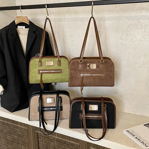 Women's Vintage PU Suede Tote Bag Large Capacity Commute Shoulder Bag With Metal Plate Tassel Decoration Casual Handbag