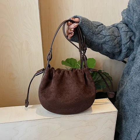 Damen Vintage Wildleder-Optik Plissee Kordelzug Schultertasche Vielseitige Minimalistische Cloud Bucket Bag Mit Verstellbarem Gurt