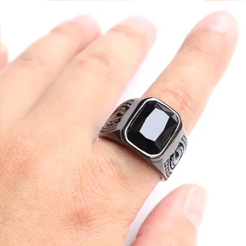Herren Edelstahl Ring Mit Rechteckigem Zirkonia Retro Punk Geprägtes Design Blau Schwarz Mode Schmuck Bandring