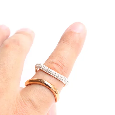 Mode Edelstahl Verflochtenen Knoten Ring Für Damen Vergoldet Eingelegt Zirkonia Strass Modernen Pendeln Schmuck Geschenk
