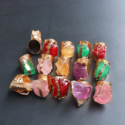 Boho Naturkristall Rohstein Ring Offen Vergoldetes Kupfer Gehämmertes Band Unregelmäßiger Quarz Verstellbarer Ring Für Damen Schmuck