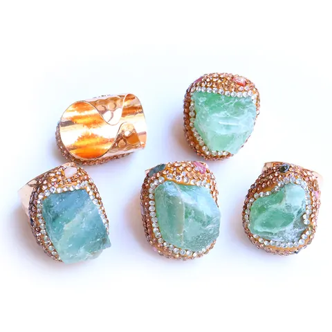 Bohemian Natürlicher Grüner Fluorit Unregelmäßiger Roher Stein Offener Ring Für Damen Kupfer Vergoldet Verstellbarer Zirkonia Fingerring