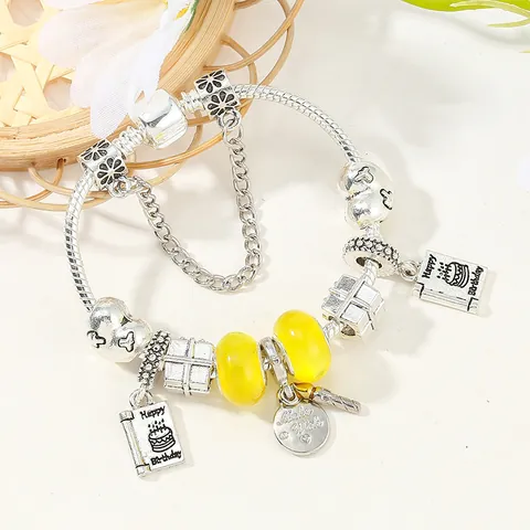 Mode Legering Kralen Charm Armband Verjaardagstaart Hart Cadeaudoos Hanger Slangenketting Armband Met Veiligheidsketting Voor Vrouwen Verjaardagscadeau
