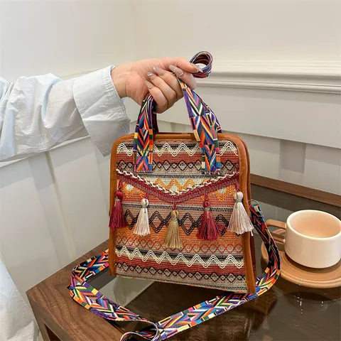 Bohemian Ethnic Woven Shoulder Bag For Women Colorful Geometric Tassel Bucket Bag Fashion Crossbody Handbag Travel Purse