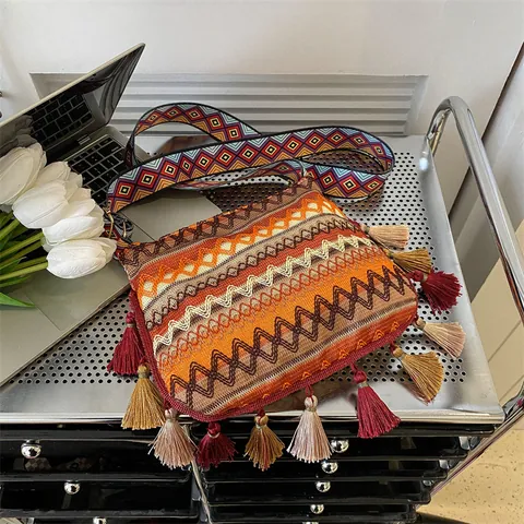 Bohemian Ethnic Style Woven Crossbody Bag For Women Colorful Geometric Pattern Shoulder Bag With Tassels Casual Travel Purse