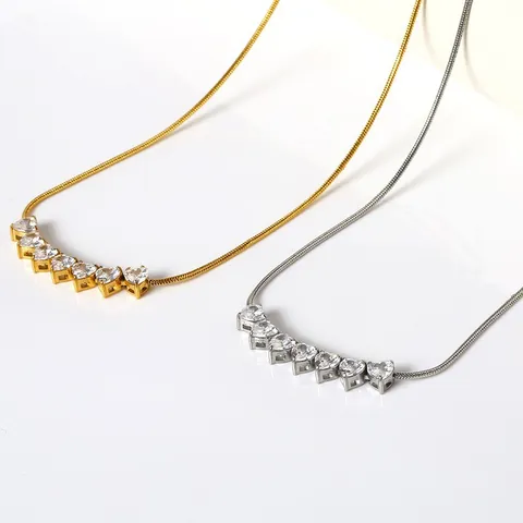 Damen Herz Zirkonia Anhänger Halskette 316L Edelstahl Schlangenkette Vakuumgalvanisiert Hochwertiger Mode Party Schmuck
