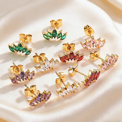 Boucles d'Oreilles Clous en Zircon Marquise Acier Titane Plaqué Or Forme Couronne Éventail pour Femmes Bijoux Mode