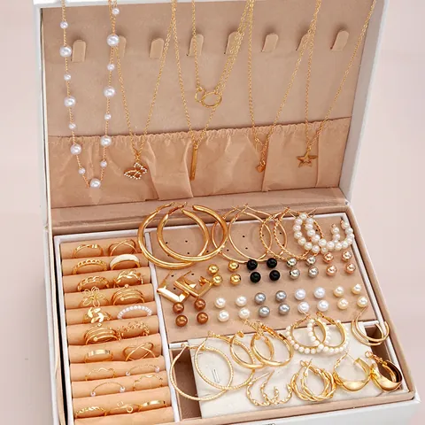 Mode Legierung Künstliche Perle Schmuckset Für Frauen Westlicher Stil Strass Geometrische Anhänger Halsketten Ohrringe Ringe Armbänder Mehrlagiger Schmuck Geschenk