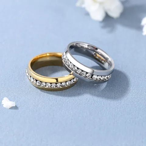 Anello in Acciaio Inossidabile Minimalista con Zircone Colore Oro Acciaio Singola Fila Strass Anello Eternità Gioielli Moda Unisex