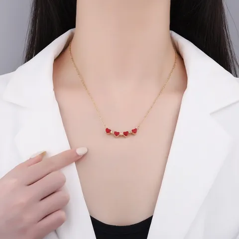 Collana in Acciaio al Titanio con Quadrifoglio e Cuore Pieghevole per Donna Magnetica Lucidata a Specchio Placcata in Oro Collana con Pendente Regalo Gioielli Eleganti
