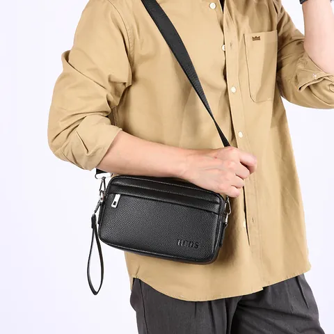 Borsa a Tracolla da Uomo in Pelle PU Grana Litchi Borsa da Petto Impermeabile Piccola Borsa a Spalla Business Casual Sling Bag da Uomo