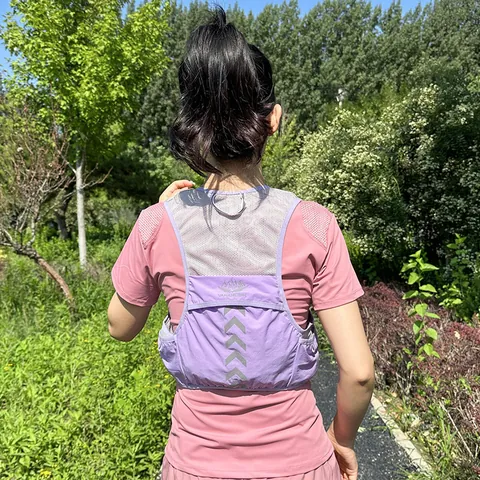 Professional Lightweight Breathable Mesh Running Vest Hydration Backpack With Reflective Strips Multi Pocket Sports Bag For Marathon Hiking Cycling