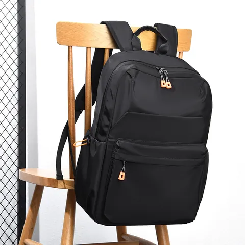 Zaino Business Casual di Grande Capacità Con Porta di Ricarica USB Cerniera a Contrasto Borsa per Laptop Resistente all'Acqua per Uomo Donna