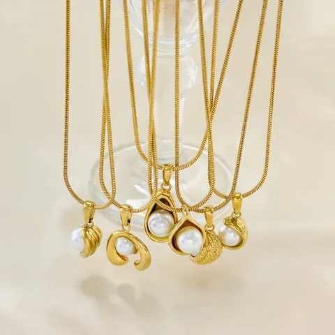Gold Plated 304 Stainless Steel Pearl Pendant Necklace Women Elegant Snake Chain Geometric Heart Moon Shell Cross Decor