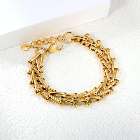 Gold Plated Stainless Steel Bracelet For Women European INS Style Geometric Pig Nose Leaf Hollow Bead Chain Link Bracelet Adjustable Jewelry Gift