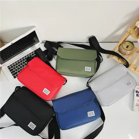 Sac Messager en Nylon Minimaliste Sac Bandoulière Pour Hommes Femmes Couleur Unie Décontracté Sac à Rabat Avec Bandoulière Réglable
