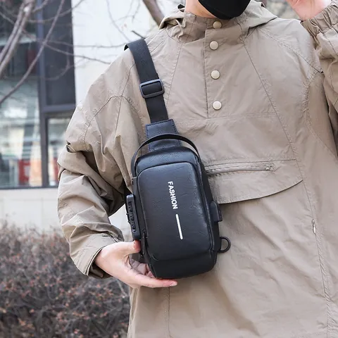Herren PU Leder Brusttasche Mit Diebstahlschutz Zahlenschloss Und Externem USB Anschluss Casual Umhängetasche Für Den Alltag