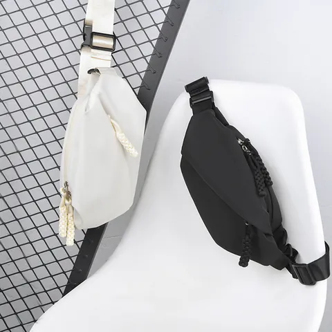 Men Streetwear Nylon Chest Bag Lightweight Waterproof Crossbody Shoulder Bag Casual Travel Outdoor Small Sling Bag