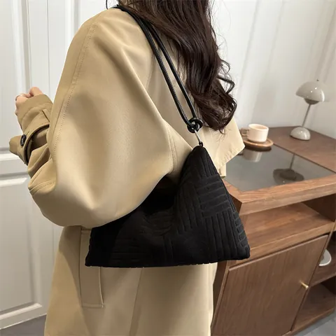 Bolso de Hombro Retro para Mujer Tejido Texturizado Gran Capacidad Bolso de Mano para Viaje Diario Elegante Bolso de Axila Acolchado