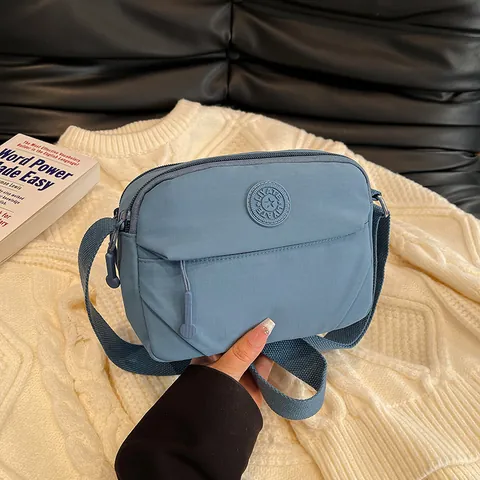 Borsa a Tracolla da Donna Leggera in Nylon Grande Capacità Versatile Tinta Unita Borsa a Spalla Elegante Casual Messenger per Viaggi