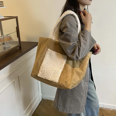 Γυναικεία Μόδα Τσάντα Tote Patchwork από Μαλλί Αρνιού Μεγάλη Χωρητικότητα Τσάντα Ώμου από Σουέντ Απομίμηση Χειμερινή