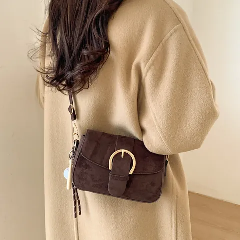 Retro Matte Suede PU Crossbody Bag For Women Fashion Small Square Shoulder Bag With Metal Buckle And Baseball Pendant