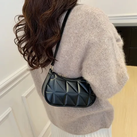 Women Minimalist PU Leather Underarm Bag Geometric Triangular Quilted Hobo Shoulder Bag With Gold Zipper Solid Color Fashion Purse