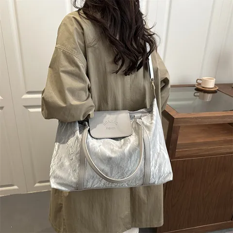 Borsa da Viaggio Donna Grande Capacità Texture Plissettata Borsa a Mano Moda Weekend Duffel Bag Fitness Yoga Borsa a Spalla