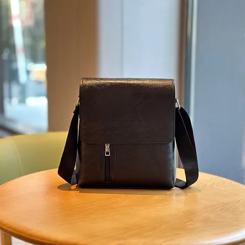 Vintage Herren Umhängetasche Wasserdichtes PU Leder Messenger Bag Casual Schultertasche Mit Klappdeckel Für Business Alltag Reisen