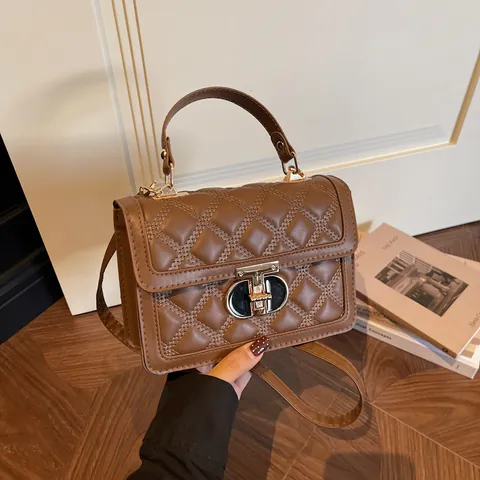 Women Fashion Quilted Small Square Bag PU Leather Diamond Pattern Crossbody Bag With Metal Lock Handle Shoulder Bag For Daily Use