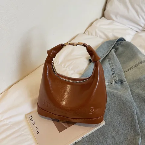 Bolso Hobo de Cuero PU Vintage para Mujer Gran Capacidad Color Sólido Letra en Relieve Bolso de Hombro de Axila Moda Elegante