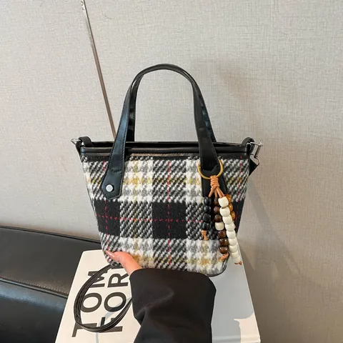 Vintage Plaid Woolen Tweed Bucket Tote Bag With PU Leather Handle And Wood Bead Tassel For Women Daily Commuting