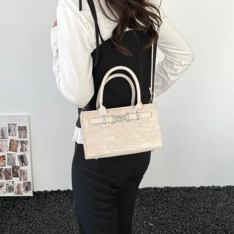 Sac à Main en Cuir PU pour Femme Motif Crocodile Petit Sac Fourre-tout Carré Avec Boucle Coeur Bandoulière Réglable Sac à Bandoulière
