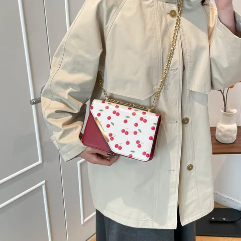 Damen Süße Kirschdruck Umhängetasche PU Leder Erdbeere Bär Muster Kleine Quadratische Tasche Mit Goldkette Schultertasche