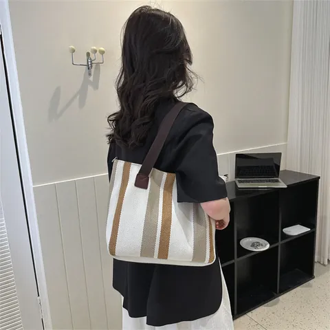 Lässige Canvas Gestreifte Tragetasche Damen Große Kapazität Neue Minimalistische Pendler Schultertasche Handtasche Verstellbarer Gurt