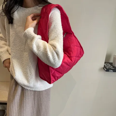 Große Kapazität Gesteppte Tragetasche Nylon Puffer Schultertasche Rautenmuster Handtasche Für Damen Casual Pendler Hobo Tasche