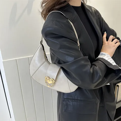 Vintage PU Leather Underarm Bag For Women Half Moon Hobo Shoulder Bag With Heart Buckle And Chain Decor Commute Handbag