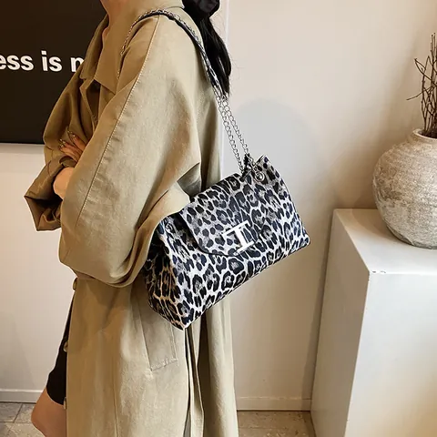 Vintage Leopard Print Underarm Bag Women Metal T Buckle Chain Strap PU Leather Shoulder Crossbody Bag Fashion Handbag