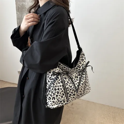 Leopard Print Tote Bag For Women Large Capacity Canvas Shoulder Bag With Bow Zipper Decor Fashion Vintage Casual Handbag