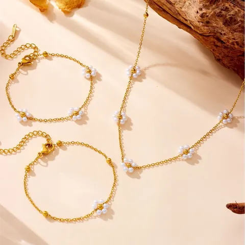 Set di Gioielli in Acciaio Inossidabile con Collana e Bracciale a Fiore di Margherita e Perla Artificial Oro Placcato Dolce Set
