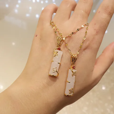 Collana con Ciondolo in Acciaio al Titanio di Lusso Francese Placcato Oro Strass Catena a O Elegante Gioielli Geometrici Regalo Donna Unisex