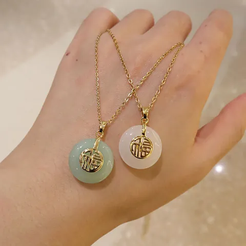 Vintage Chinese Style Fu Blessing Pendant Necklace Gold Plated Copper Round Ping An Kou Clavicle Chain Jewelry For Women