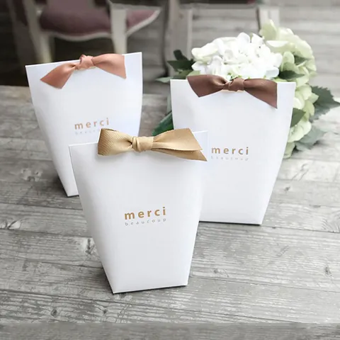 Merci Beaucoup Printed Gift Packaging Box Cardboard Favor Bag With Satin Ribbon Bow For Wedding Party Minimalist