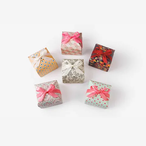 Cajas de Regalo de Cartón 300g Vintage Floral Pequeña Caja de Papel Plegable Con Lazo de Satén Para Caramelos Jabón Boda Fiesta