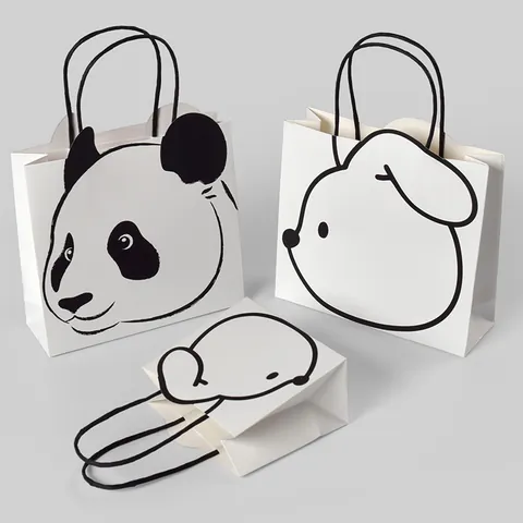 Moderne Minimalistische Cartoon Panda Hund Weiße Karton Papiertragetaschen Für Geburtstagsfeier Kindertag Geschenkverpackung Tüte