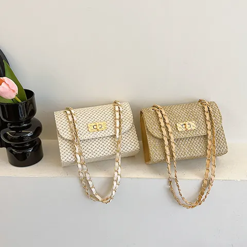 Damen Gewebte Stroh Umhängetasche Mit Metallkette Sommer Strand Crossbody Tasche Kleine Quadratische Klapptasche Urlaub Handtasche